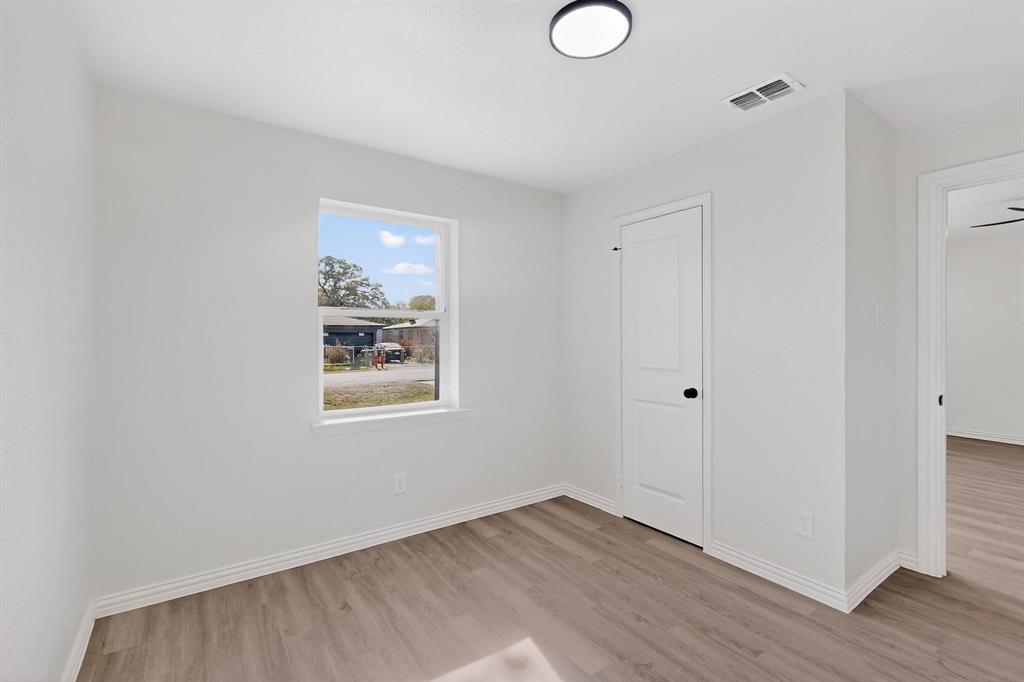 Oak Tree - Residential