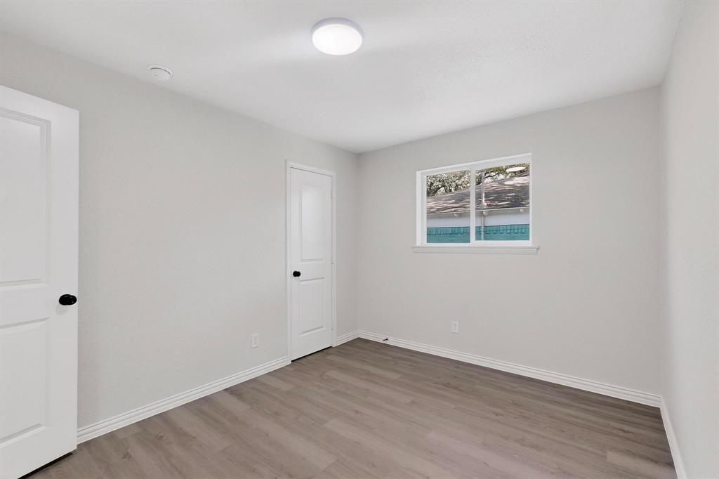 Oak Tree - Residential