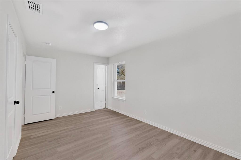 Oak Tree - Residential