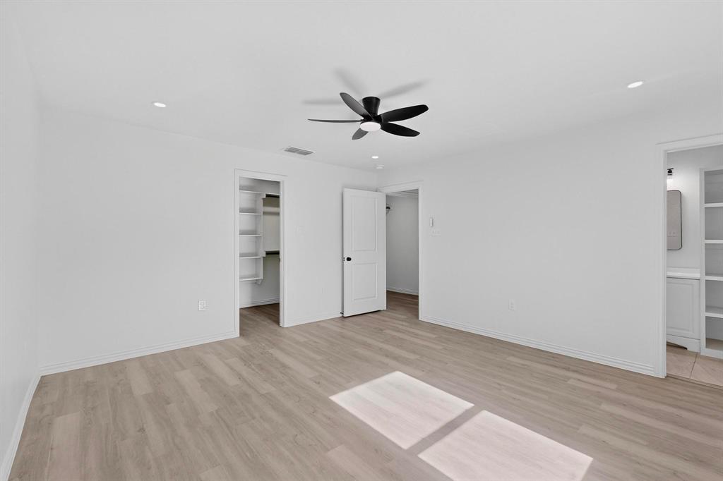 Oak Tree - Residential