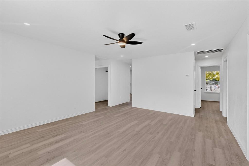 Oak Tree - Residential