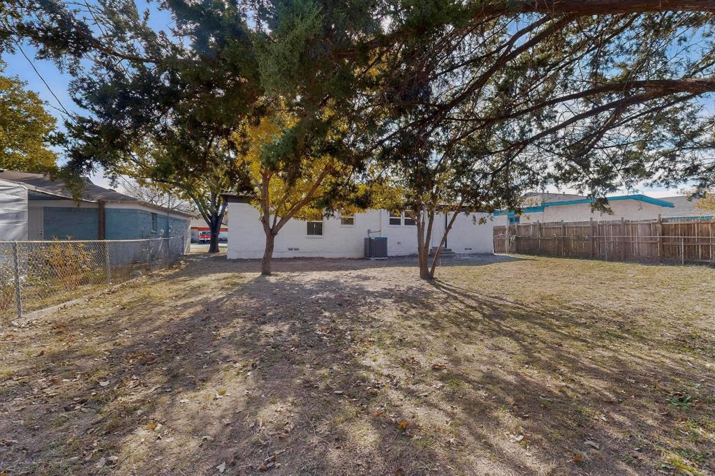 Oak Tree - Residential