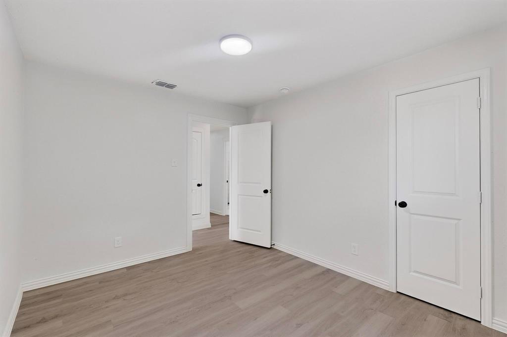 Oak Tree - Residential