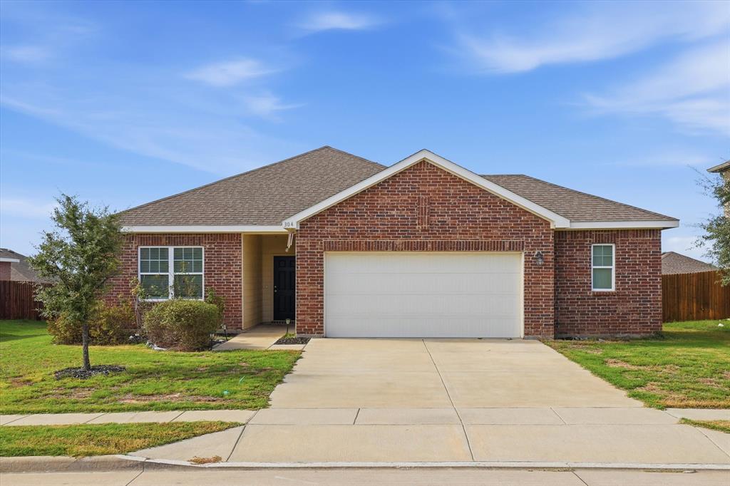 Photo of 304 Sabine River Road, Glenn Heights, TX 75154 (MLS # 21413355)