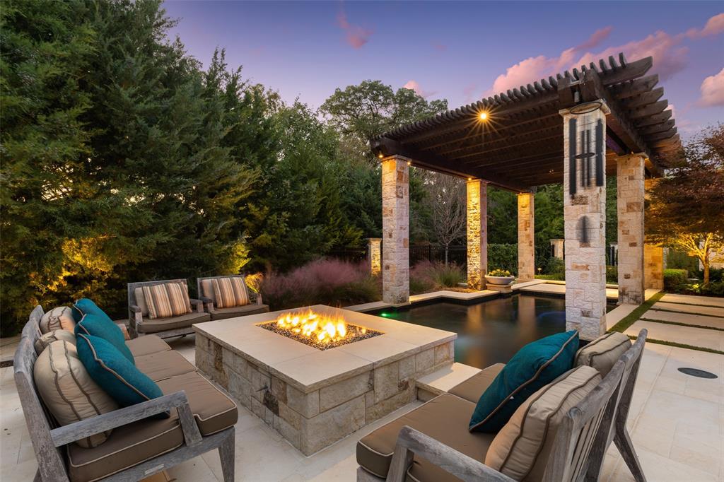 Chimney Rock - Residential