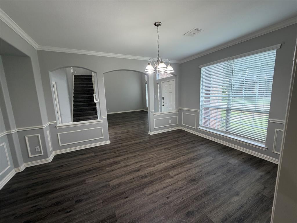 1055 Heathrow Drive
