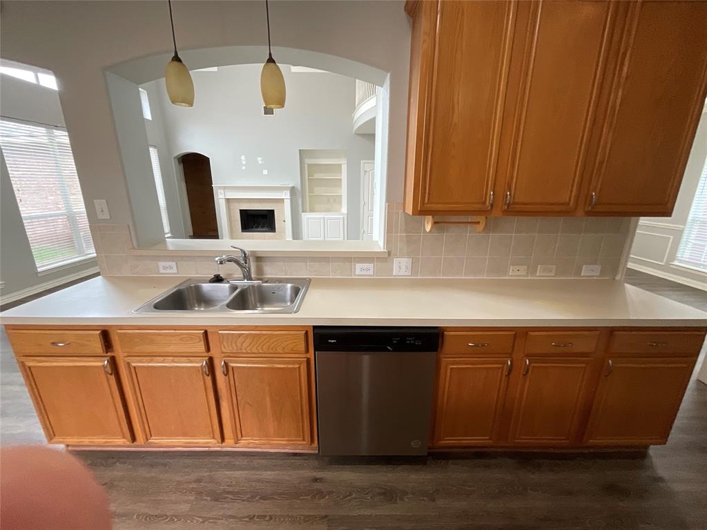 1055 Heathrow Drive