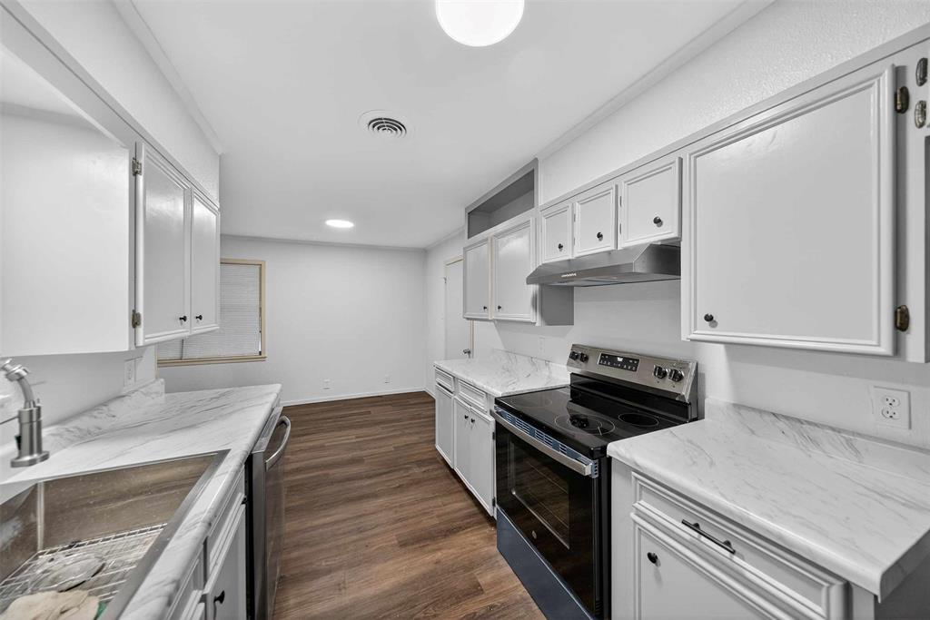 709 Eulalia Drive