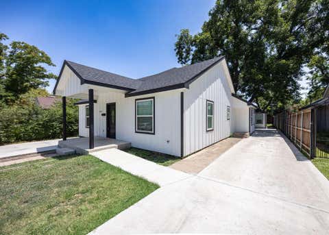 Photo of 809 Haynes Avenue, Fort Worth, TX 76103 (MLS # 21348088)