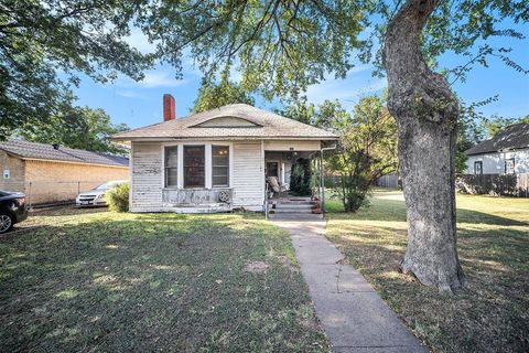 105 E Lone Star Avenue Cleburne TX 76031
