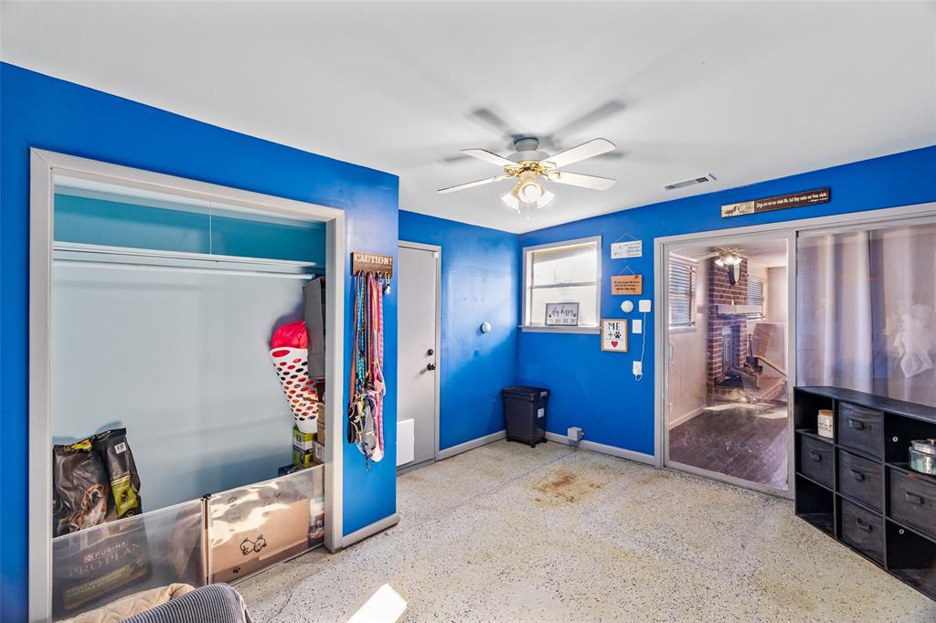 Cleburne, Texas 76033, United States, 3 Bedrooms Bedrooms, ,2 BathroomsBathrooms,Residential,Pending,20971