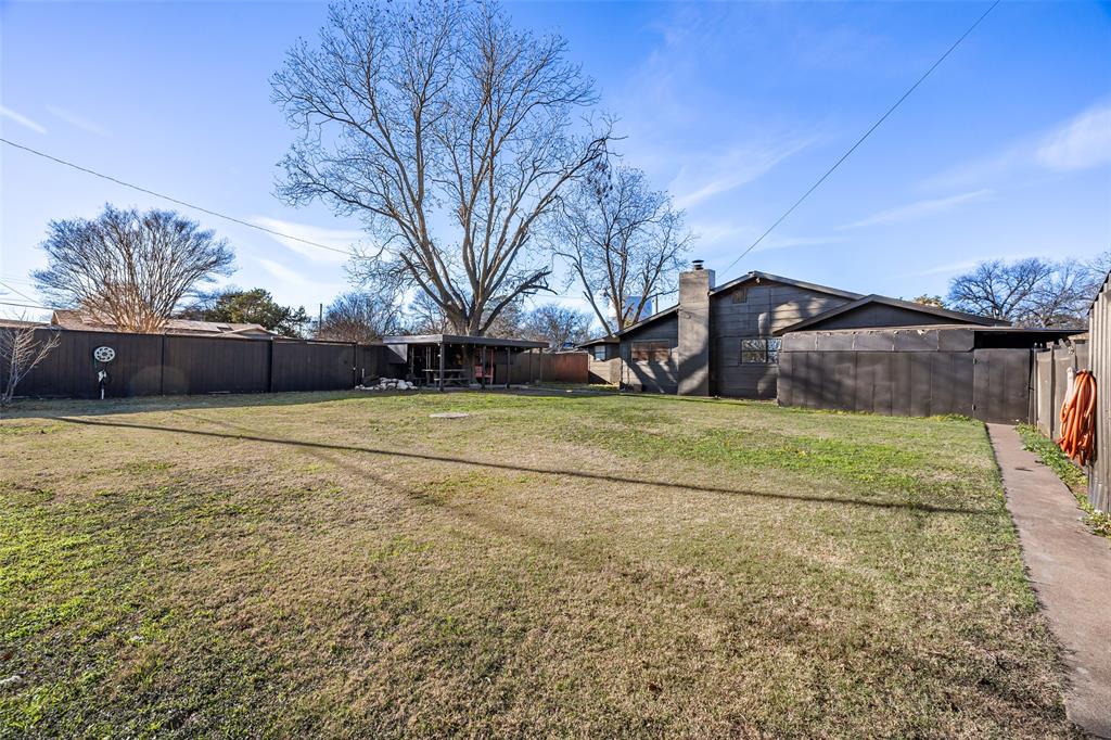 Cleburne, Texas 76033, United States, 3 Bedrooms Bedrooms, ,2 BathroomsBathrooms,Residential,Pending,20971