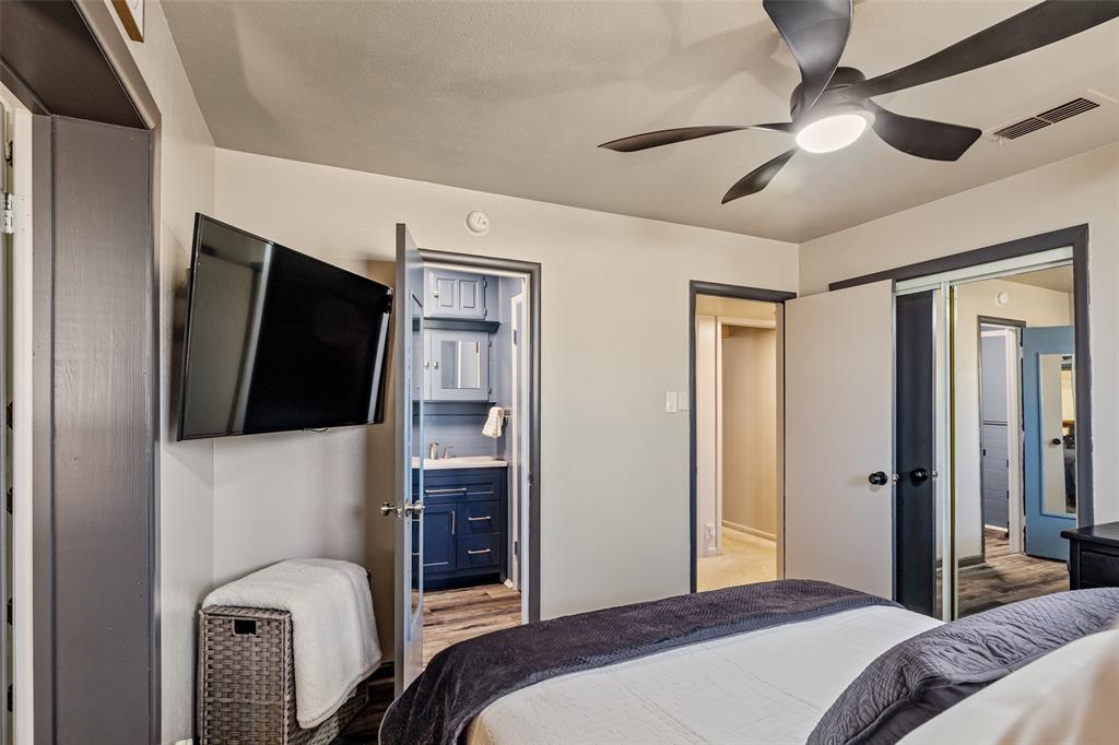 Cleburne, Texas 76033, United States, 3 Bedrooms Bedrooms, ,2 BathroomsBathrooms,Residential,Pending,20971