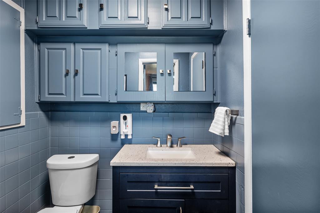 Cleburne, Texas 76033, United States, 3 Bedrooms Bedrooms, ,2 BathroomsBathrooms,Residential,Pending,20971