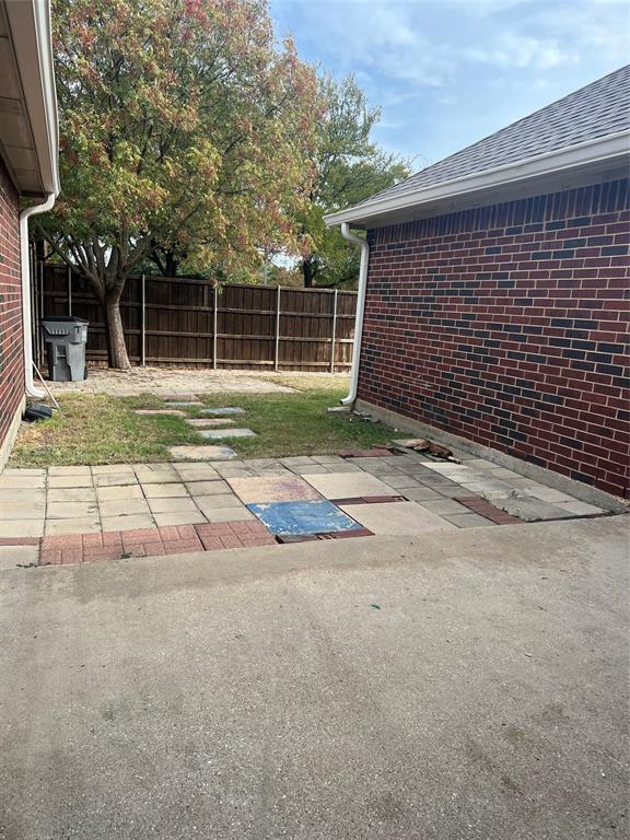 Allen, Texas 75013, United States, 4 Bedrooms Bedrooms, ,2 BathroomsBathrooms,Residential,Pending,130411