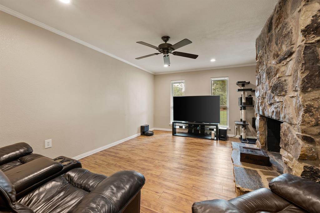 1823 E Cedar Elm Drive