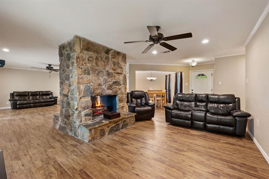 1823 E Cedar Elm Drive