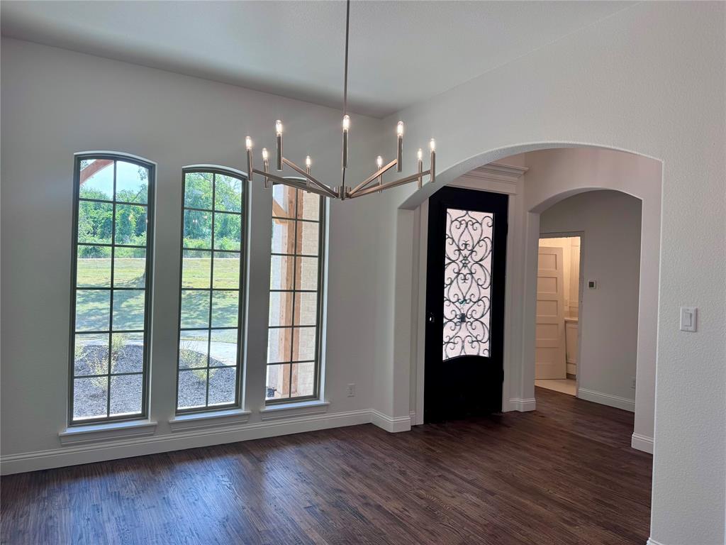 5025 Glenoaks Court