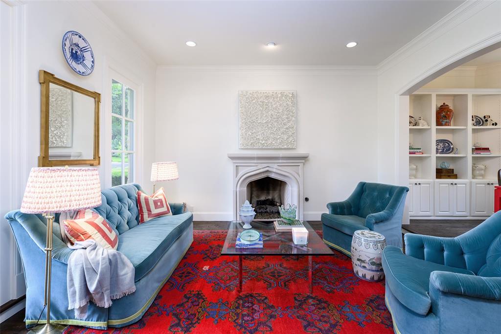 3149 Stanford Avenue