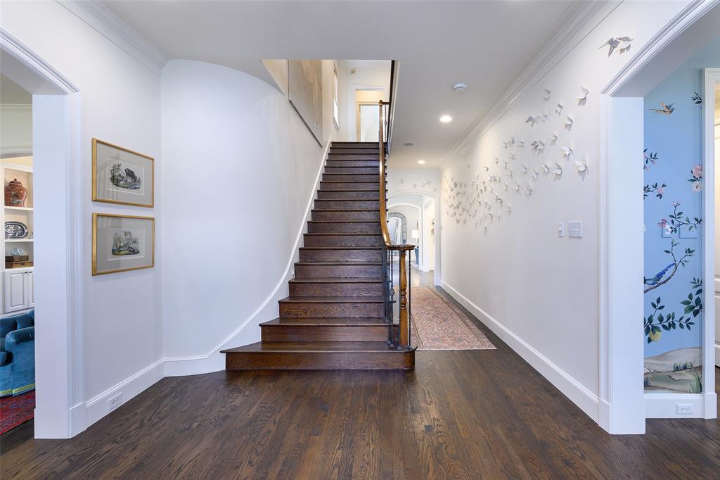 3149 Stanford Avenue