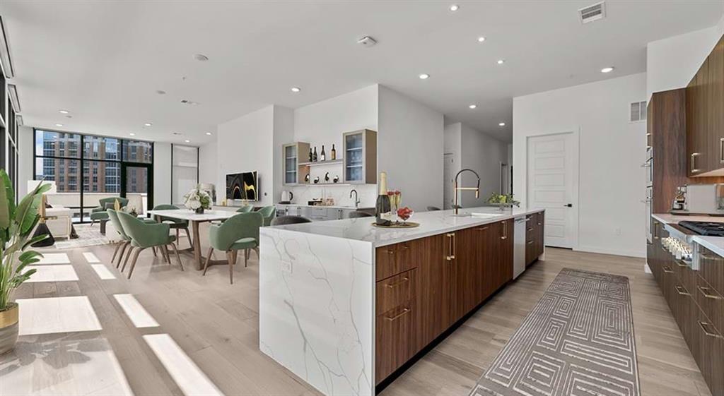 2620 Maple Avenue 1101