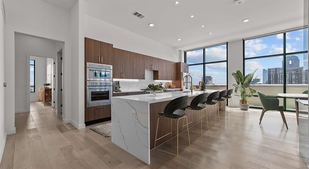 2620 Maple Avenue 1101