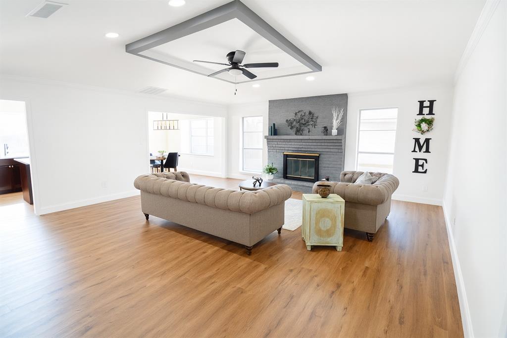 7210 Lakeshore Drive