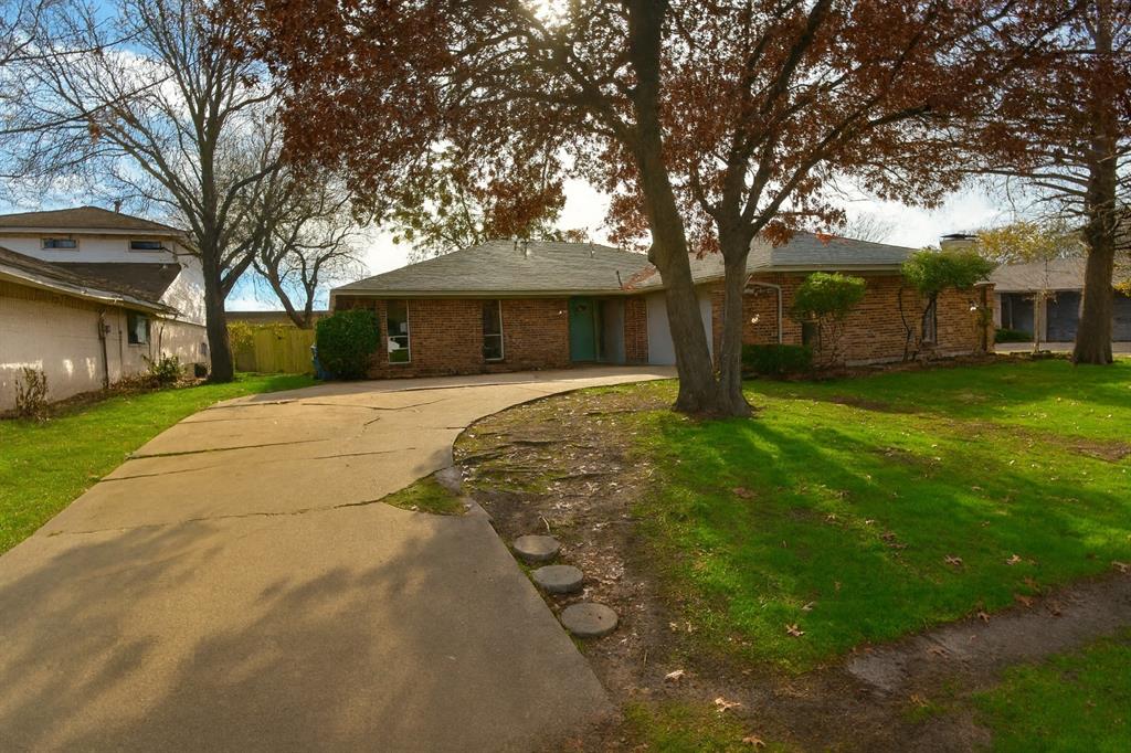 7210 Lakeshore Drive