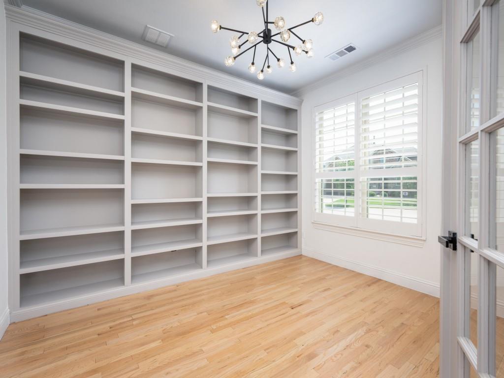 968 Highpoint Way