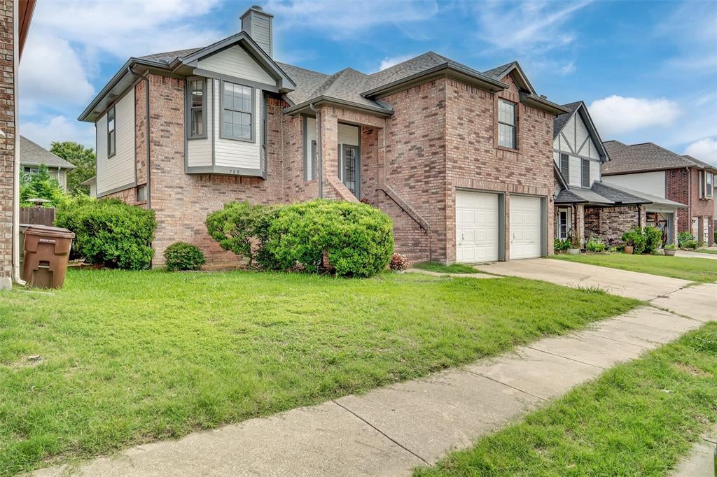 789 Eiffel Drive