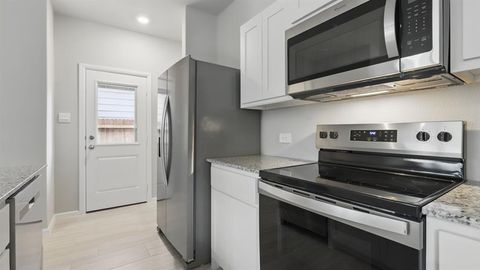Tiny photo for 3012 MAPLE ORCHARD Lane, Fort Worth, TX 76140 (MLS # 21339429)