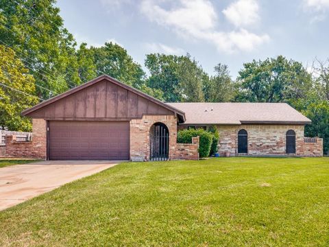 809 S Ridgeway Drive Cleburne TX 76033