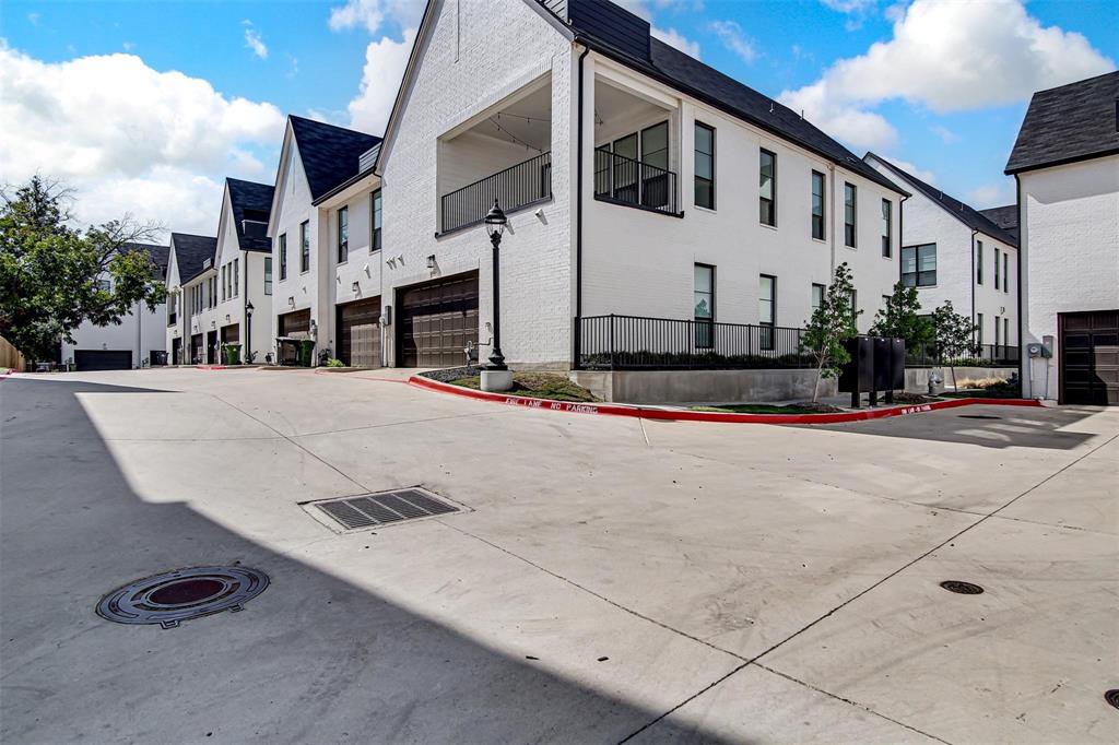 123 Garden Court E