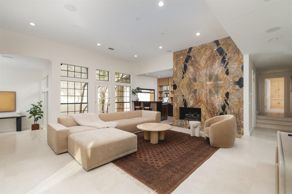 HILLCREST BY THE PARK - Residential