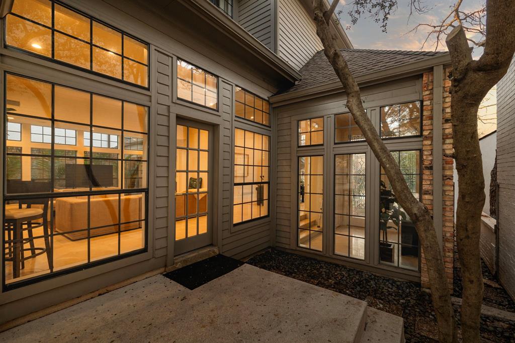 HILLCREST BY THE PARK - Residential