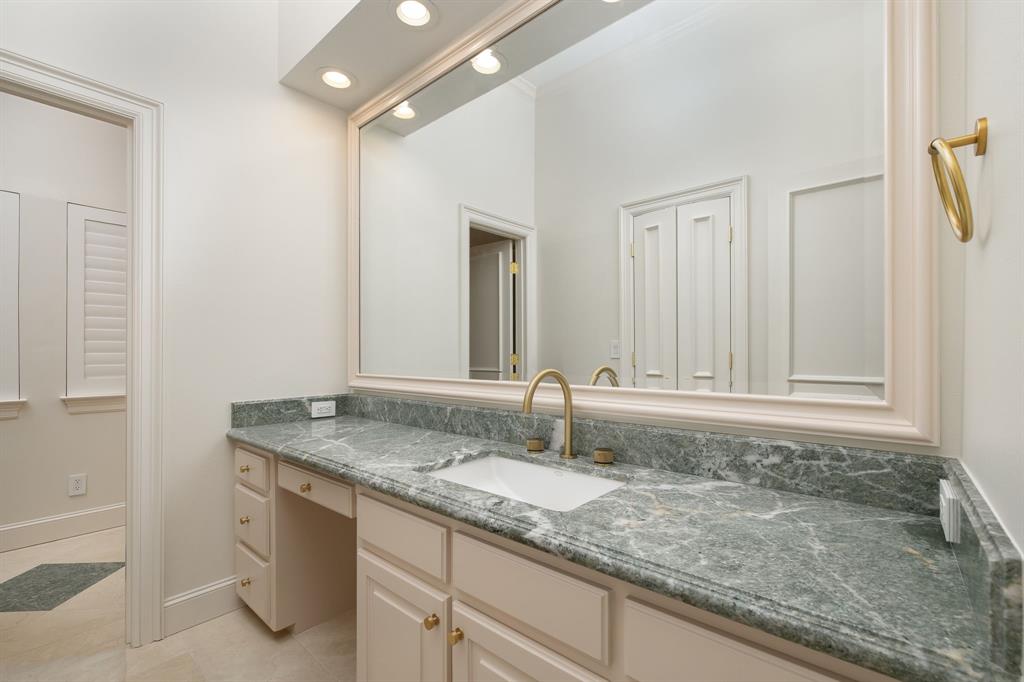 HILLCREST BY THE PARK - Residential