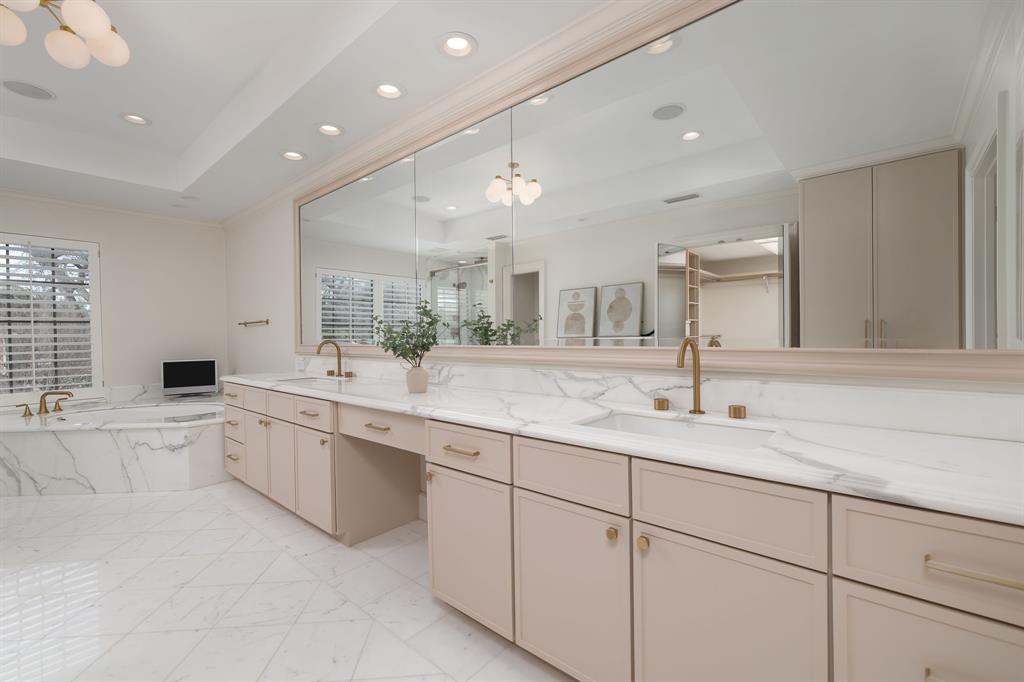 HILLCREST BY THE PARK - Residential