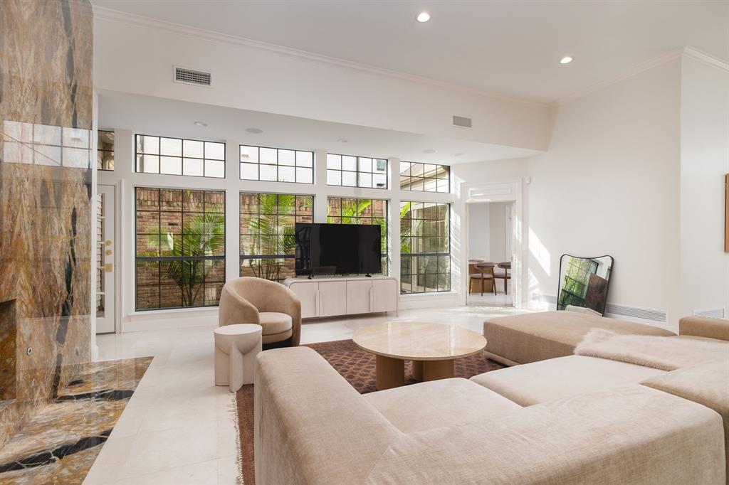 HILLCREST BY THE PARK - Residential