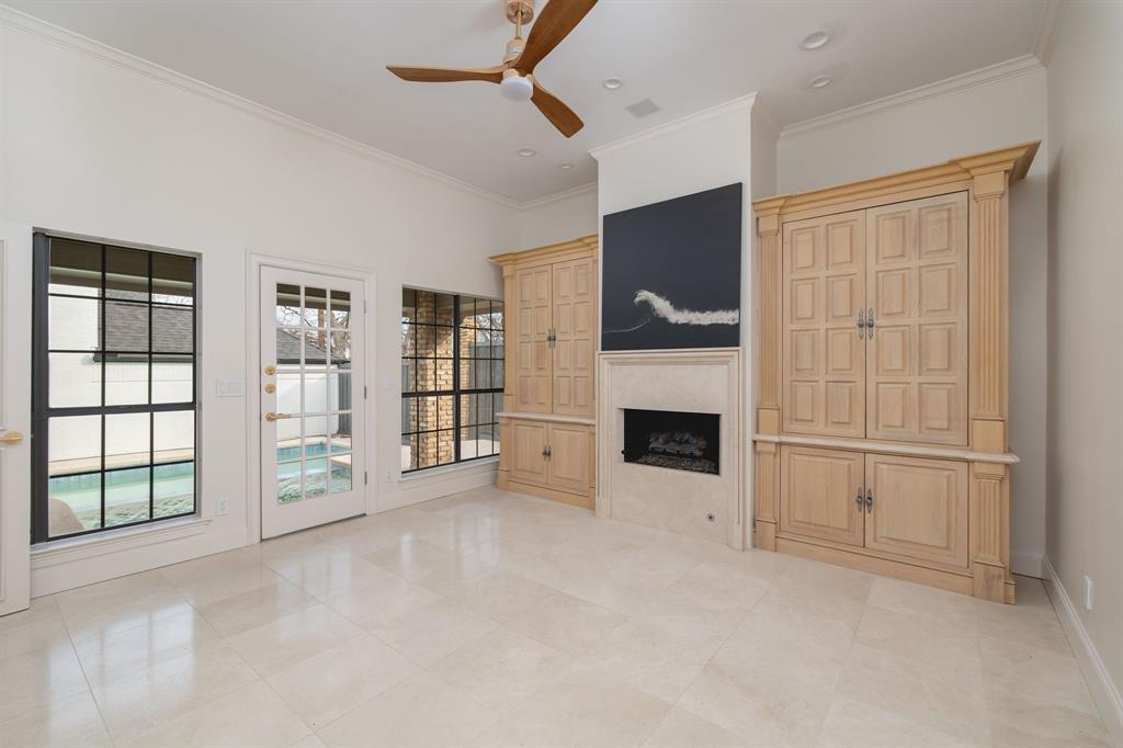 HILLCREST BY THE PARK - Residential