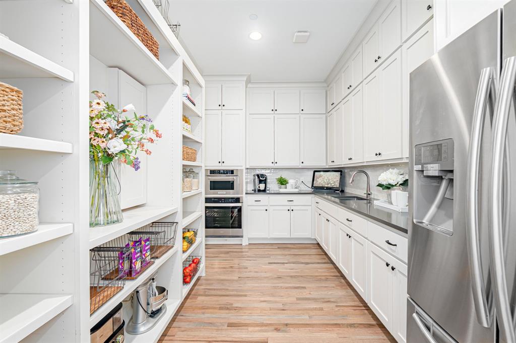 Farmstead, The - Residential