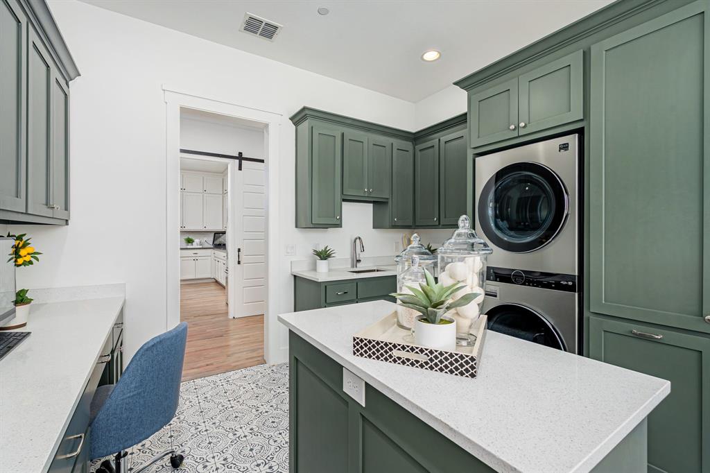 Farmstead, The - Residential