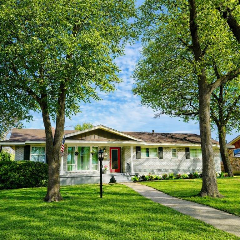 5834 Clendenin Avenue