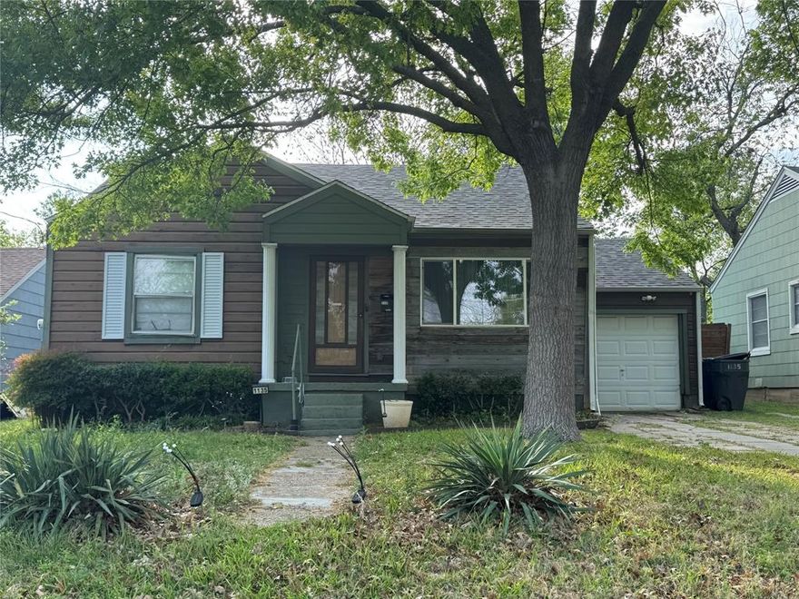 This home offers fantastic opportunity to make it your own! Featuring a functional layout and solid bones, it's ready for your personal touch and updates. This property has endless potential.