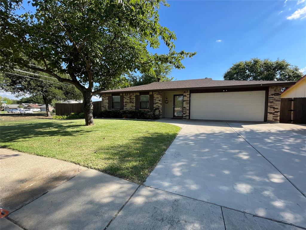 725 Parkvale Lane