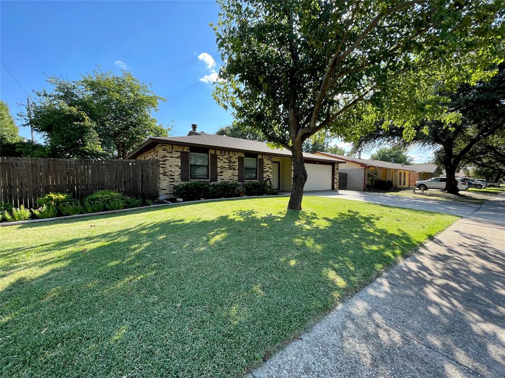 725 Parkvale Lane