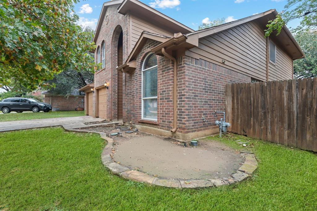 311 Georgian Oak Court