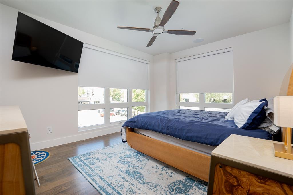 HALL AND NOBLE - Residential Lease