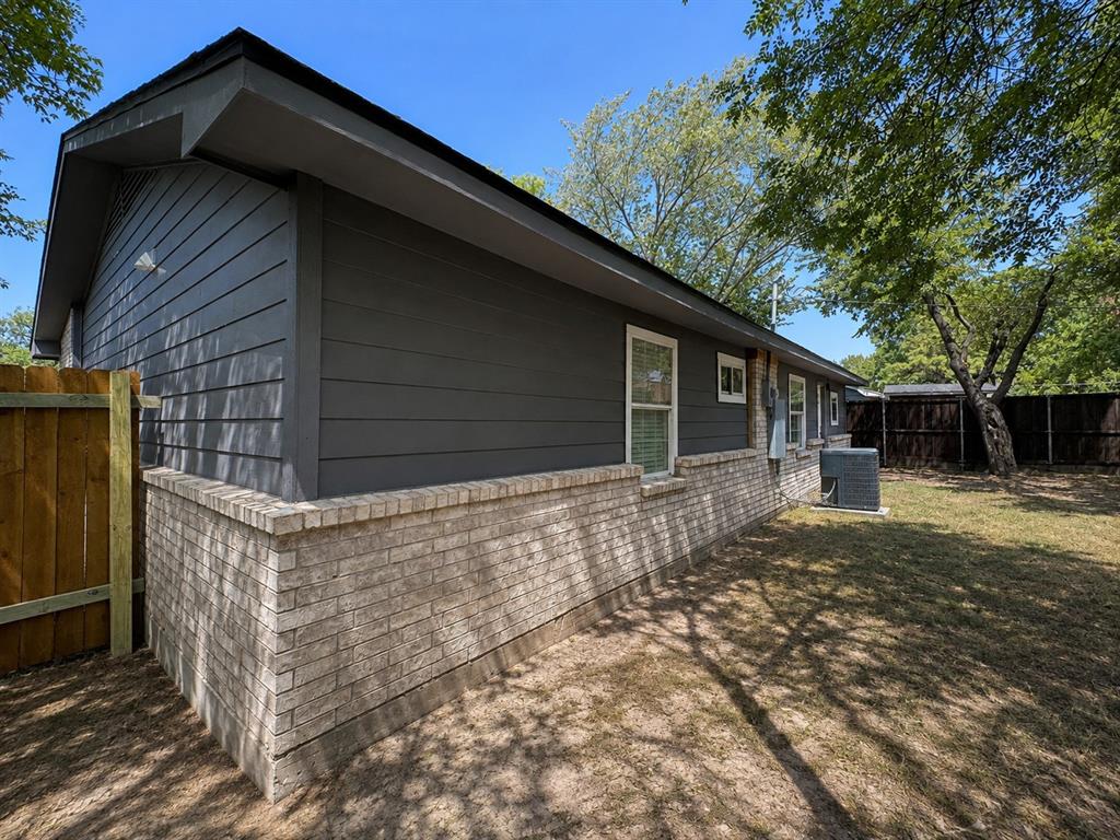 1842 Delmar Drive