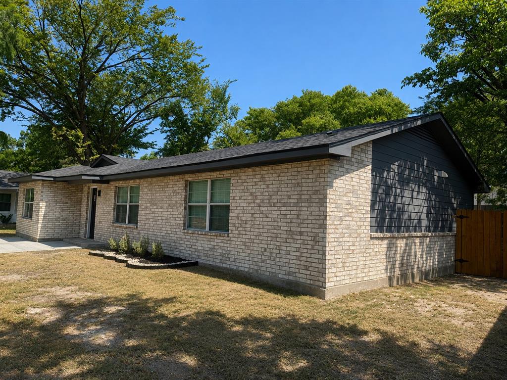 1842 Delmar Drive