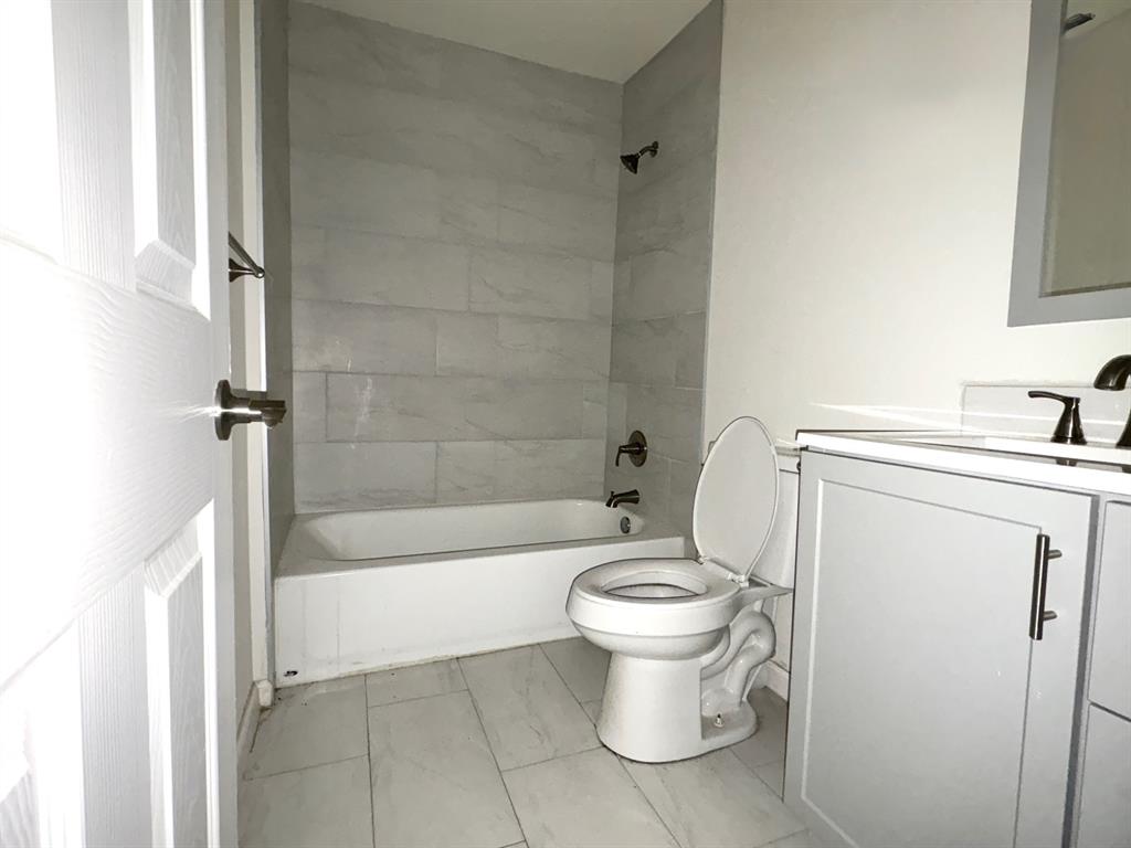 EZRA PARKER - Residential